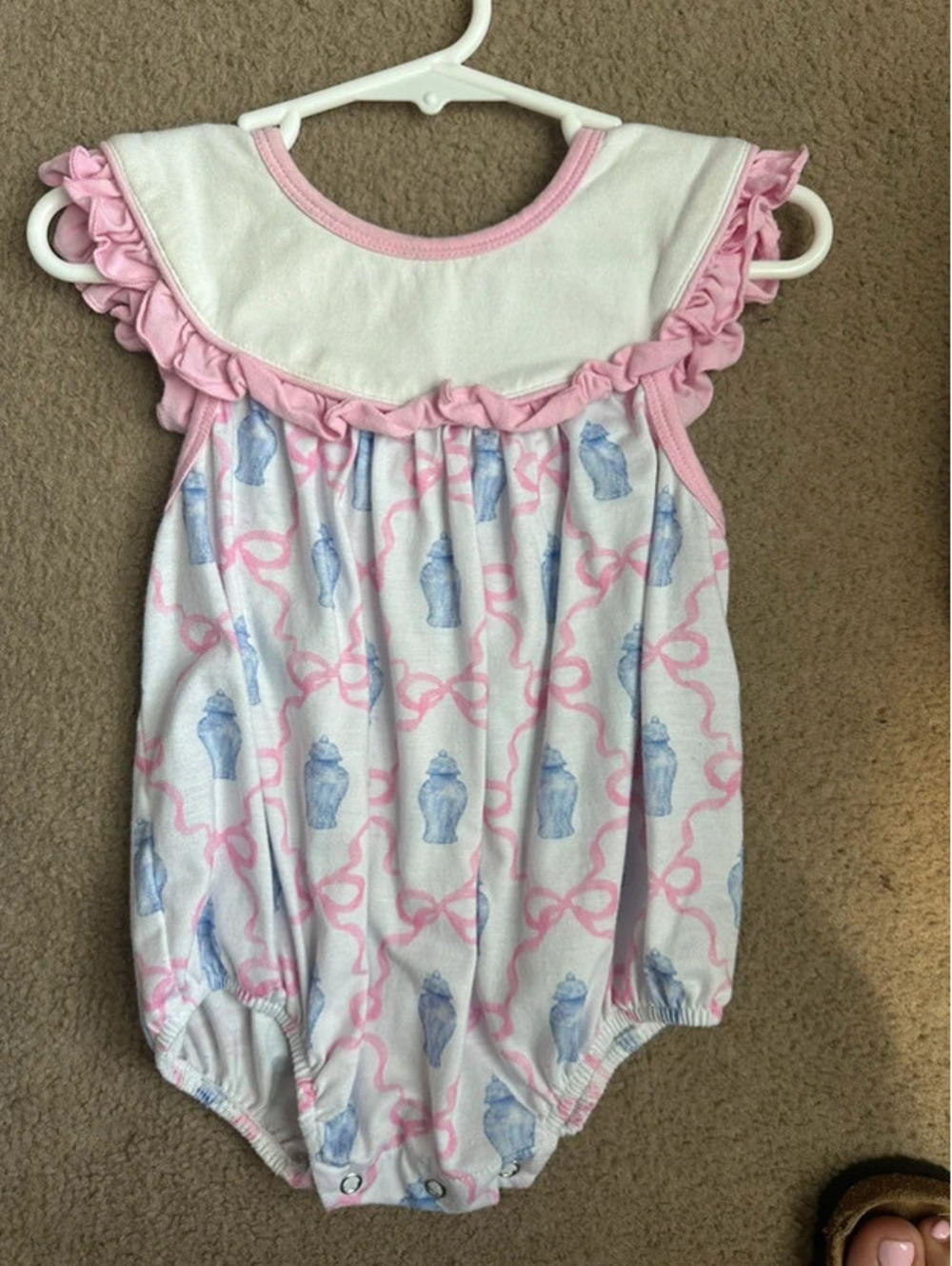 Girl's Ginger Jar and Bow Bubble